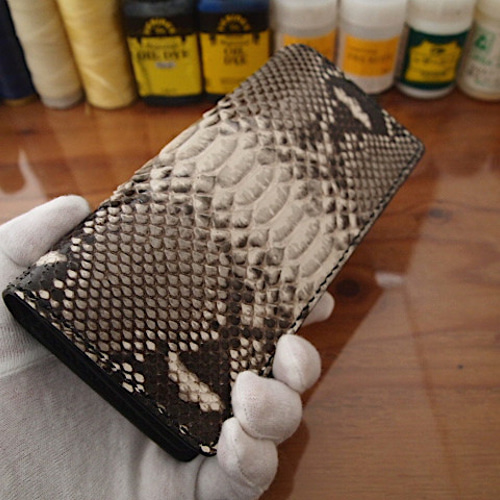 オーダー】100万円がすっぽり入る手縫いのダイヤモンドパイソン長財布
