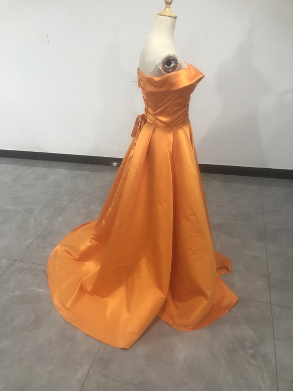 明るいオレンジ　蛍光色オフショルダーカラードレス 編み上げ 抜群のおしゃれ見え/結婚式 ドレス
