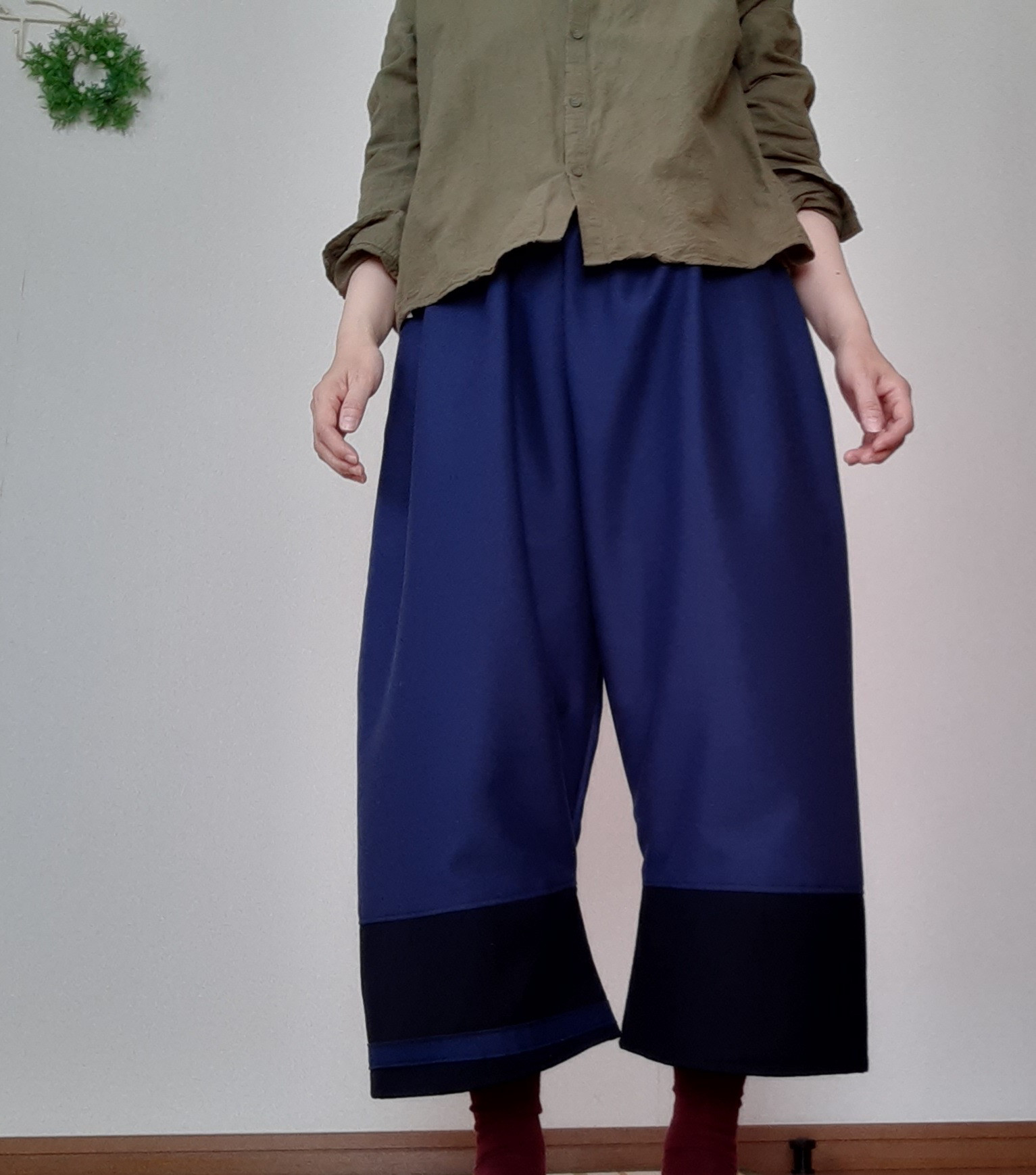 濃紺バルーンパンツゆったりサルエルパンツ風軽く緩い