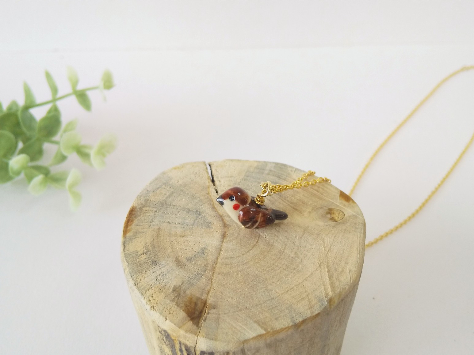 スズメのネックレス