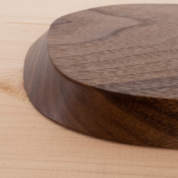 木製平皿「chocoro L 」 ウォールナット無垢材　和菓子皿 4枚目の画像