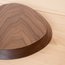 木の和菓子皿「chocoro S 」 ウォールナット無垢材　平皿 4枚目の画像