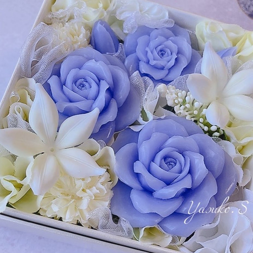 受注生産】青いモダンローズのアレンジメント ♯01 アートフラワー