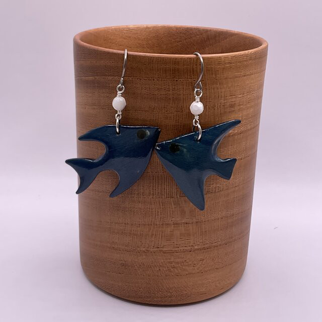 藍染めアクセサリー　エンゼルフィッシュ②　ピアス