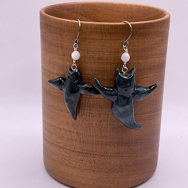 藍染めアクセサリー　クリオネ　ピアス