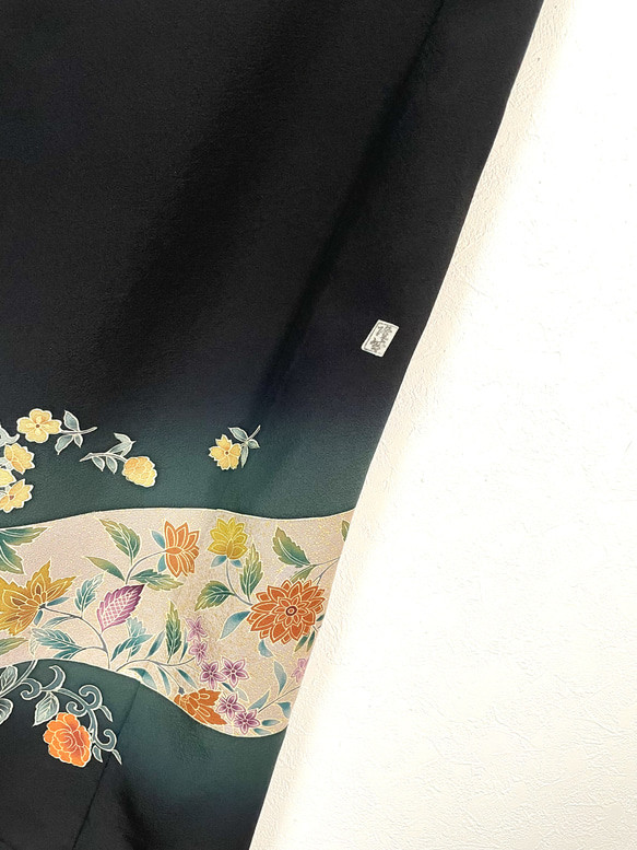 送料無料 着物 リメイク 留袖 正絹 シルクロングドレス 華やか ストール付き ハンドメイド 6枚目の画像