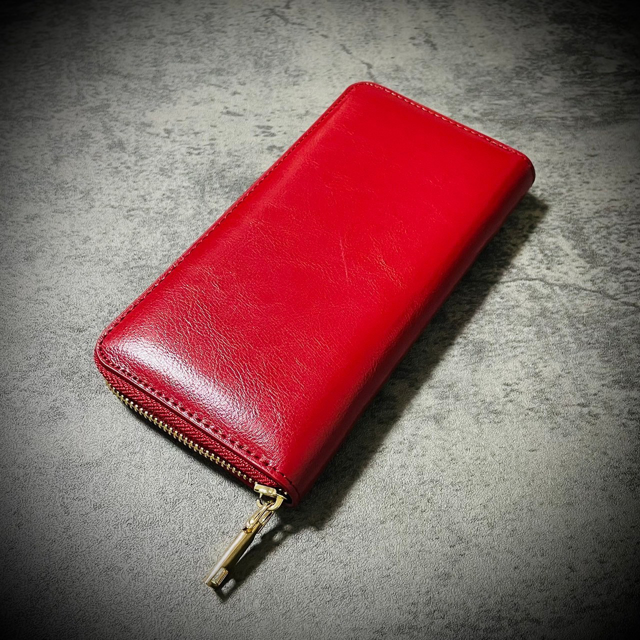 オイルレザー ラウンドファスナー 長財布 牛革 本革 メンズ財布 レディス財布 革財布 レッド 赤