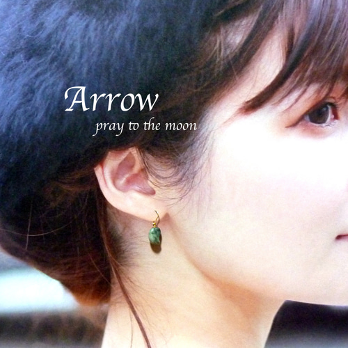 日本の国石＊糸魚川翡翠勾玉ピアス／濃緑色☆14KGF ピアス（フック