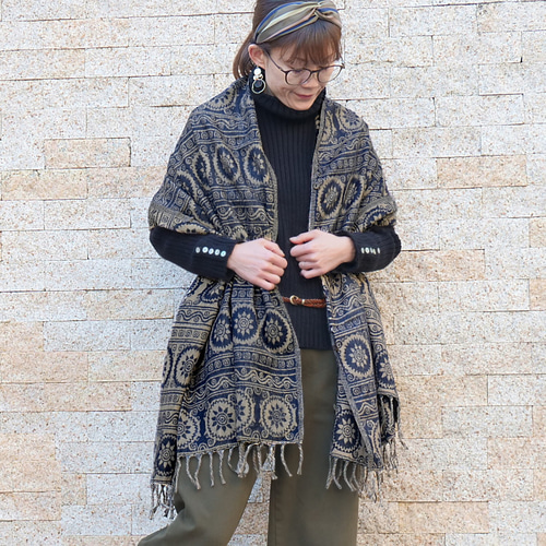 羽織るだけでお洒落度UP＊3Way＊リバーシブル＊起毛＊北欧風花タイル