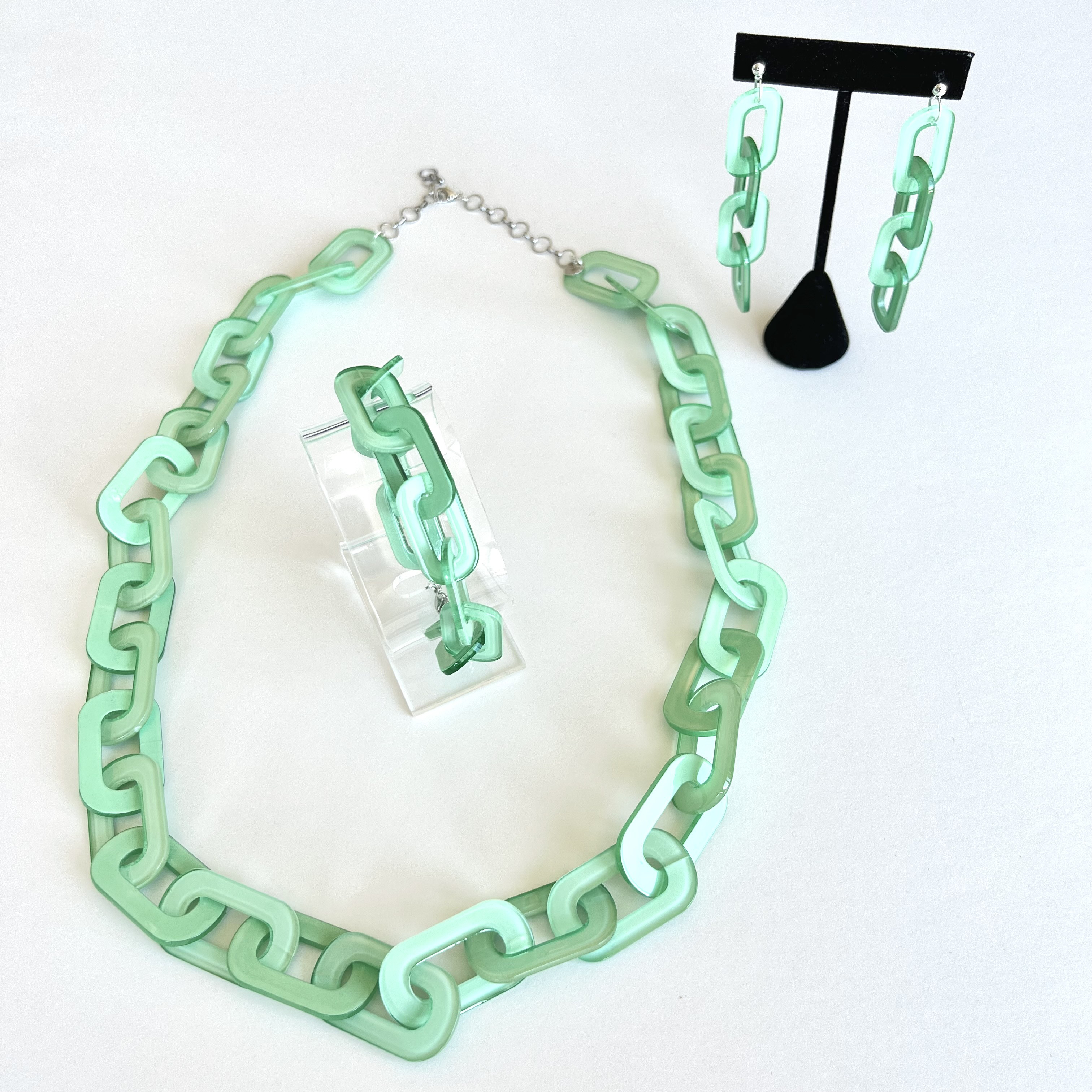 アクリルチェーン　ロングネックレス+ブレスレット＋ピアス　3点セット