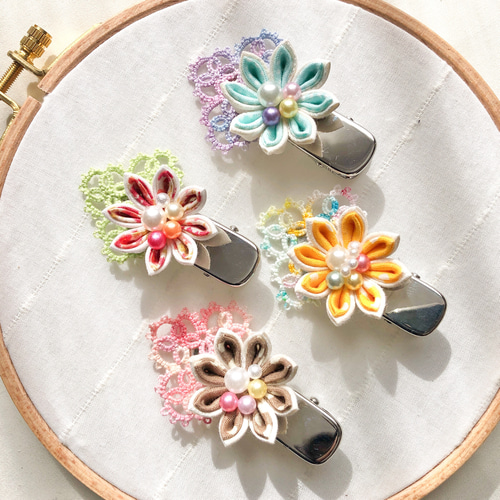 シー陶器とつまみ細工のヘアクリップ シー陶器とつまみ細工のヘアクリップ