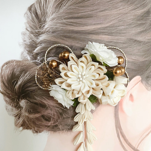 つまみ細工 帯飾り 髪飾り 成人式 卒業式 ヘアクリップ・バナナ