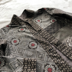 アンティーク大島紬のパッチワークコート　スタンドカラー　リバーシブル　赤龍郷　着物リメイク 4枚目の画像
