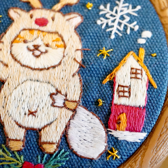 [刺繍キット]クリスマスネコ①トナカイネコ 手刺繍飾り 12枚目の画像