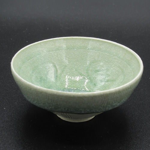 珠光青磁　酒盃　中国　同安窯　珍品です 珠光青磁 酒盃 中国 同安窯 珍品です
