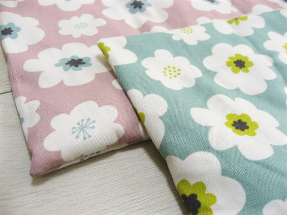 47-27◆年中使える！玄米カイロ２０×５０ｃｍ◆冷え症肩こり腰痛リラックスに◆くすみカラー花柄 2枚目の画像