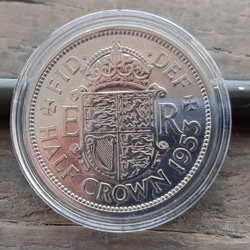 イギリス 英国 古銭 エリザベス2nd ハーフ クラウン コイン 1953年 昭和28年 32mm 14g イギリス 1枚目の画像