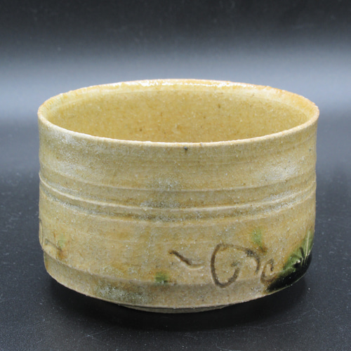 黄瀬戸筒茶碗・秋草紋様（薪釜焼成） 創作陶器 茶碗・めし碗