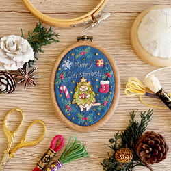 [刺繍キット]クリスマスネコ③ツリーネコ 手刺繍飾り 16枚目の画像