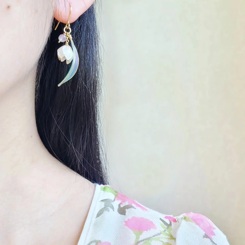 ピアス/イヤリングネックレスセット 鈴蘭 天然石 ピンク ピアス/イヤリングネックレスセット 鈴蘭 天然石 ピンク
