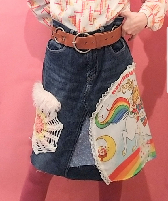 リメイクデニムスカート　一点もの デニムリメイク ハートパッチワークが可愛い！！スカート 一点物