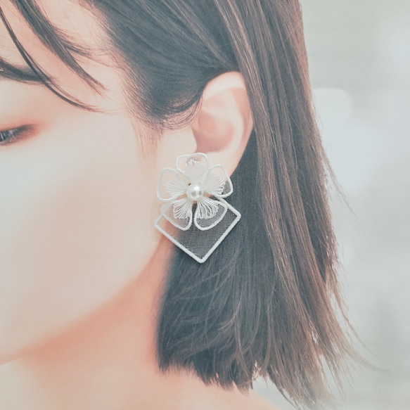 【earring】花×スクエアイヤリング(大)[オートクチュール刺繍] 8枚目の画像
