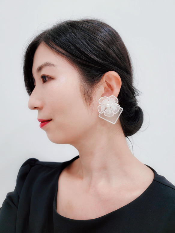 【earring】花×スクエアイヤリング(大)[オートクチュール刺繍] 10枚目の画像
