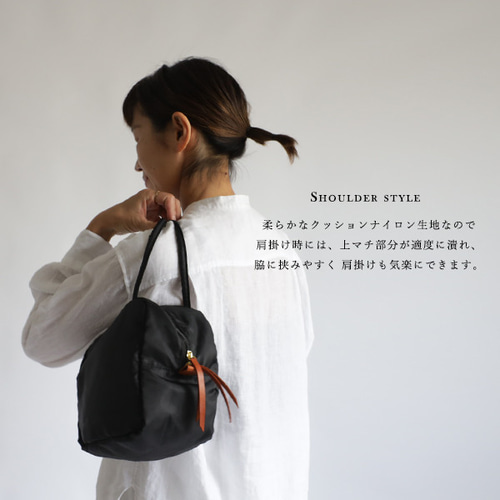 ラスト2 夏SALE 軽量 Mサイズ クッション入ナイロン生地
