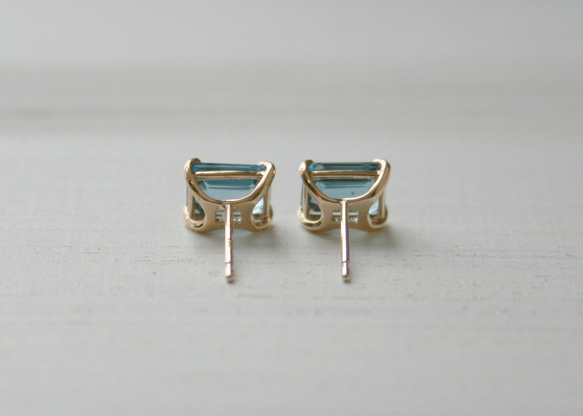 K10YG/ロンドンブルートパーズ ピアス【HAKONIWA / 箱庭