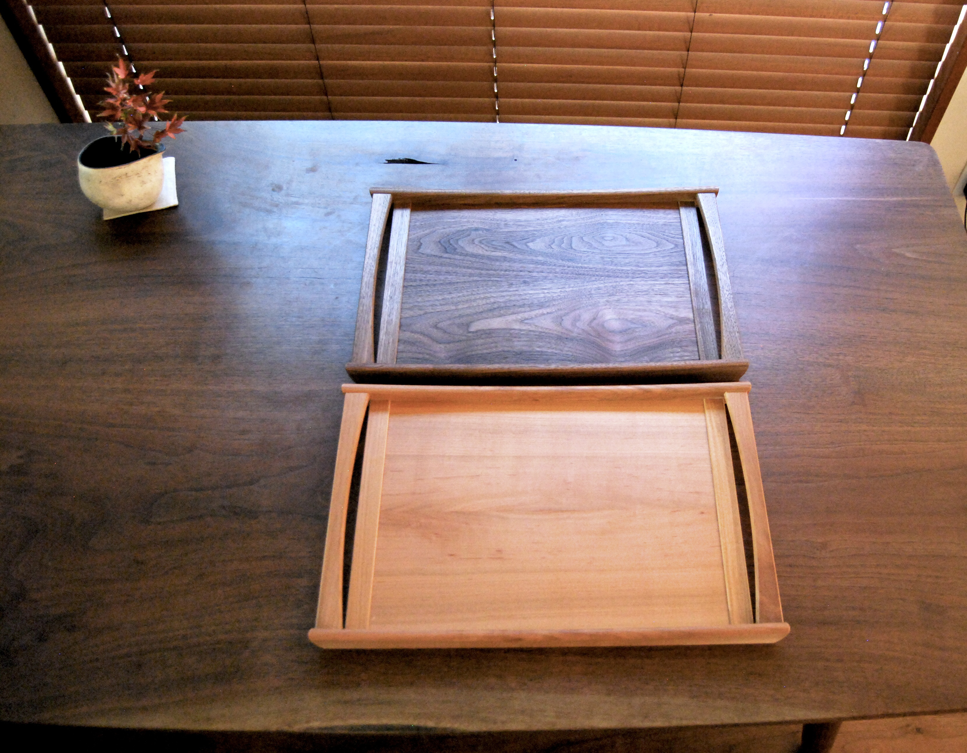 トレー　チェリー材