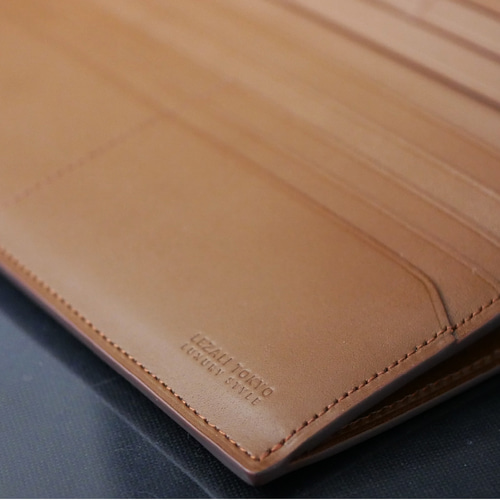 ヌメ革　UKブライドルレザー　セドウィック社　コンパクトウォレット　こげ茶/生成 ヌメ革 UKブライドルレザー セドウィック社 コンパクトウォレット 三