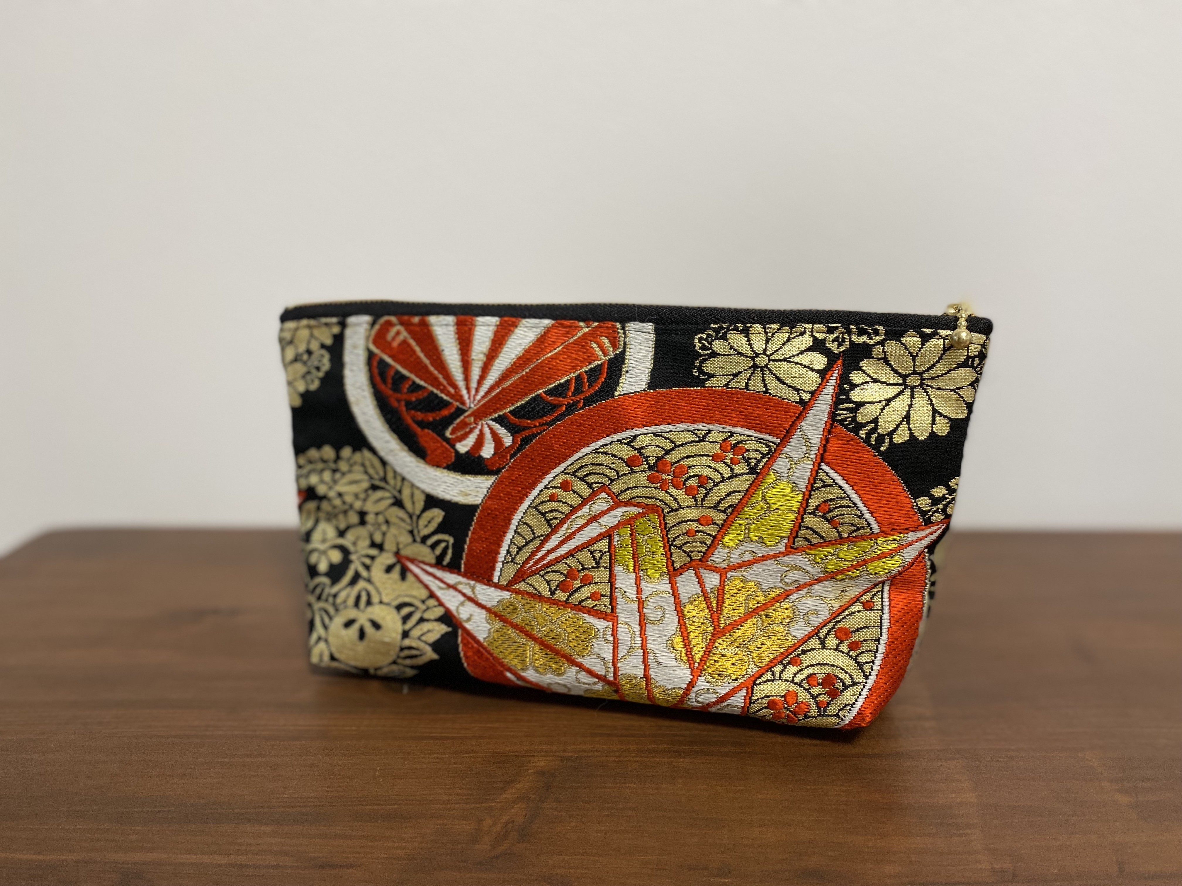 はまちゃんページ御朱印帳入れショルダーポシェット(正絹帯リメイク)