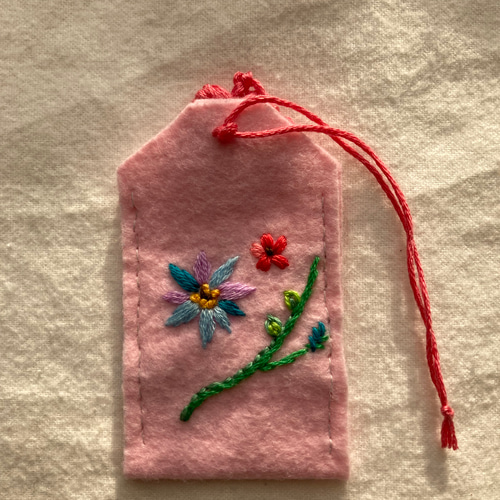 [専用　現実リカ様]刺繍 フェルト ハンドメイド オーダーメイド 花布糸様制作【紫のフェルトワンピース&バッグset】リカちゃん