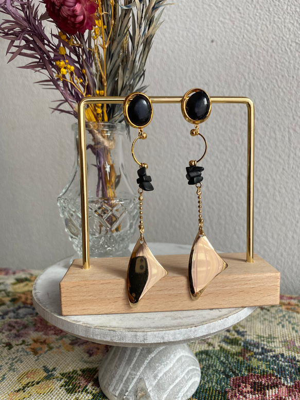 クローバー　オニキス　ゴールド　ピアス オニキス×ゴールドパーツのピアス、イヤリング ピアス（その他） NINO