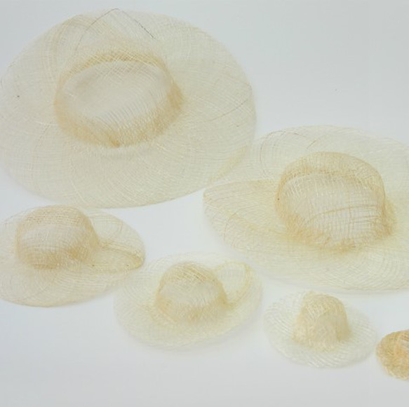 [自然素材エコクラフト　ミニ帽子」　シナマイ帽子　生成（ナチュラル）　外径４０ｍｍ　　１パック５ケ入 2枚目の画像