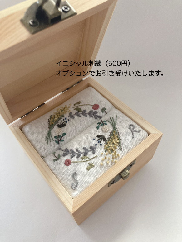 刺繍のリングピロー　木箱　＊acacia wreath＊ミモザのリース 6枚目の画像