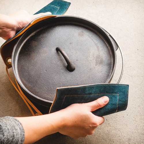 大きな革の鍋つかみ＆鍋敷き(ダブル) その他キッチン小物 LEATHACT