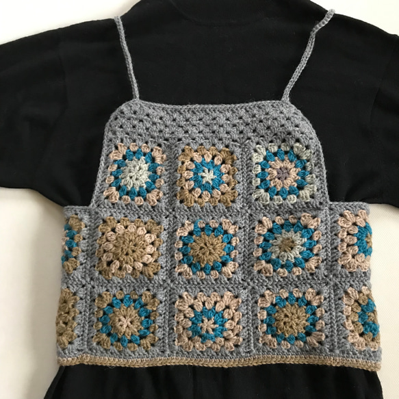 ウール100%   かぎ針編みのビスチェ　キャミソール　ベスト　編み物　編物　毛糸　M-Lサイズ 2枚目の画像