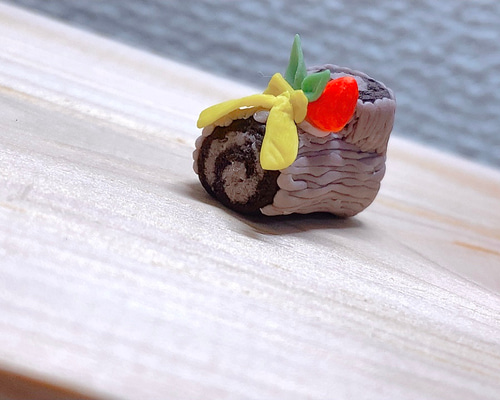 ブッシュドノエル クリスマスケーキ ミニチュアスイーツ ミニチュア