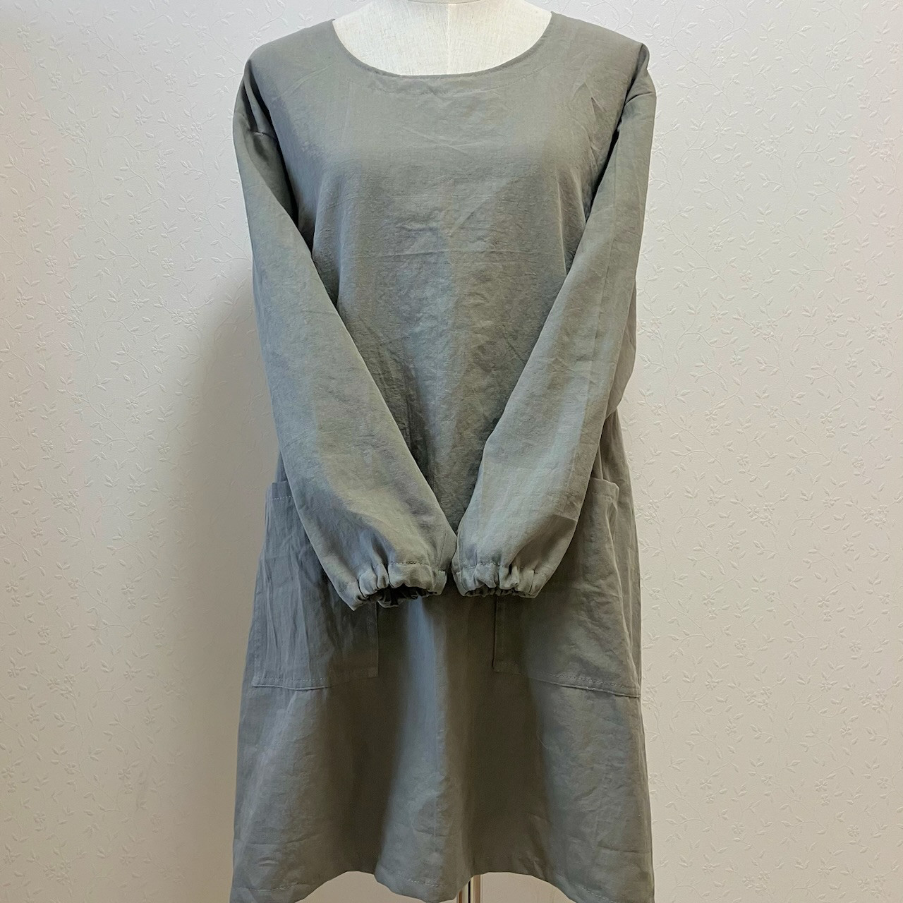 コットンリネンのやわらかな割烹着☆ワッシャー加工で自然なしわ感！アイロンいらず☆（くさ色）