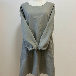 コットンリネンのやわらかな割烹着☆ワッシャー加工で自然なしわ感！アイロンいらず☆（くさ色） 1枚目の画像