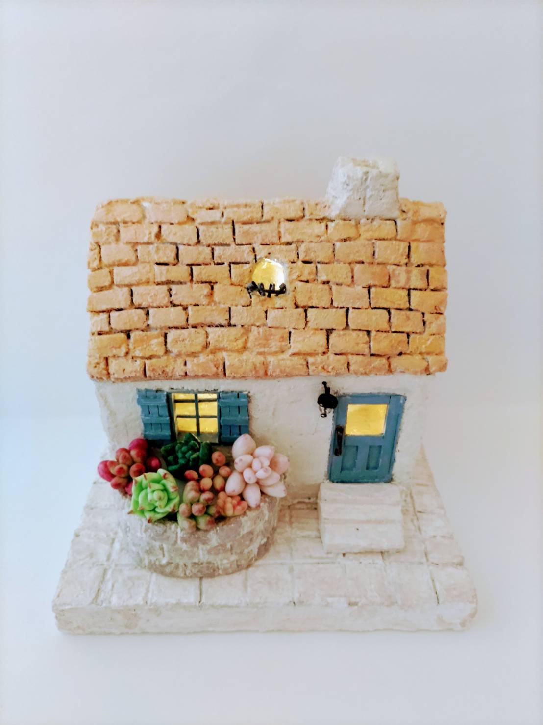 モルタルハウス　とり　くま　ソーラーライト　りんごの木