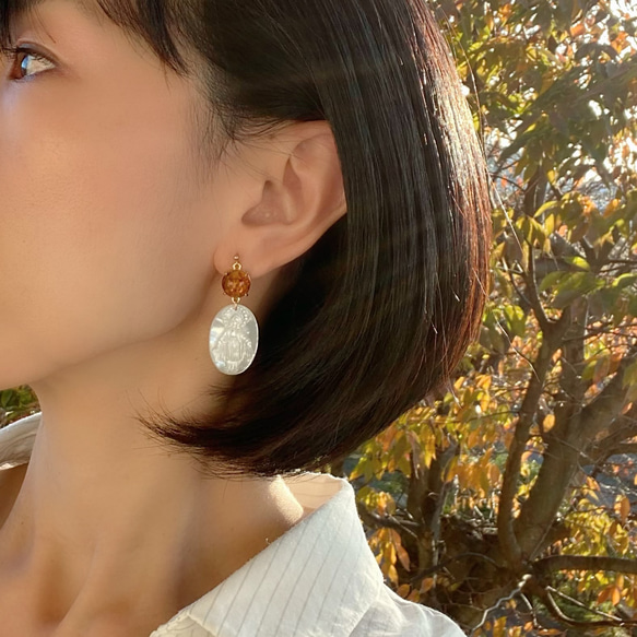 聖母の耳飾り・ピアス 〜琥珀と白蝶貝〜 ピアス（その他  