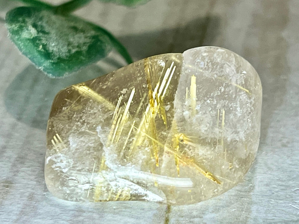 タイチン✨レインボー ゴールド ルチルクォーツ 原石 タンブル 