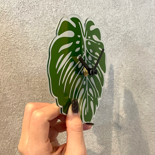 モンステラ 壁掛け時計 wallclock ハワイ hawaii 葉っぱ 植物時計 癒し