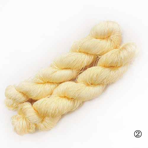 絹糸 草木染「玉ねぎ」極太 1綛 シルク100％ 天然染料 かがり糸 刺繍