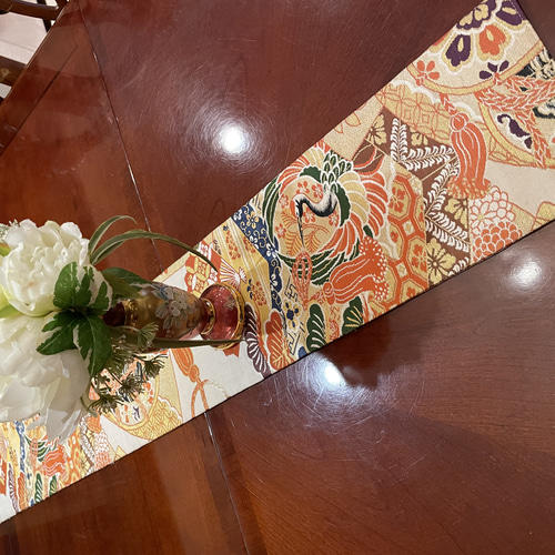 3048、3049、3050花嫁衣装の丸帯から作った豪華な刺繍のテーブル