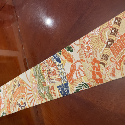 豪華刺繍 花嫁衣装の丸帯から作った正絹テーブルランナー1820 テーブル