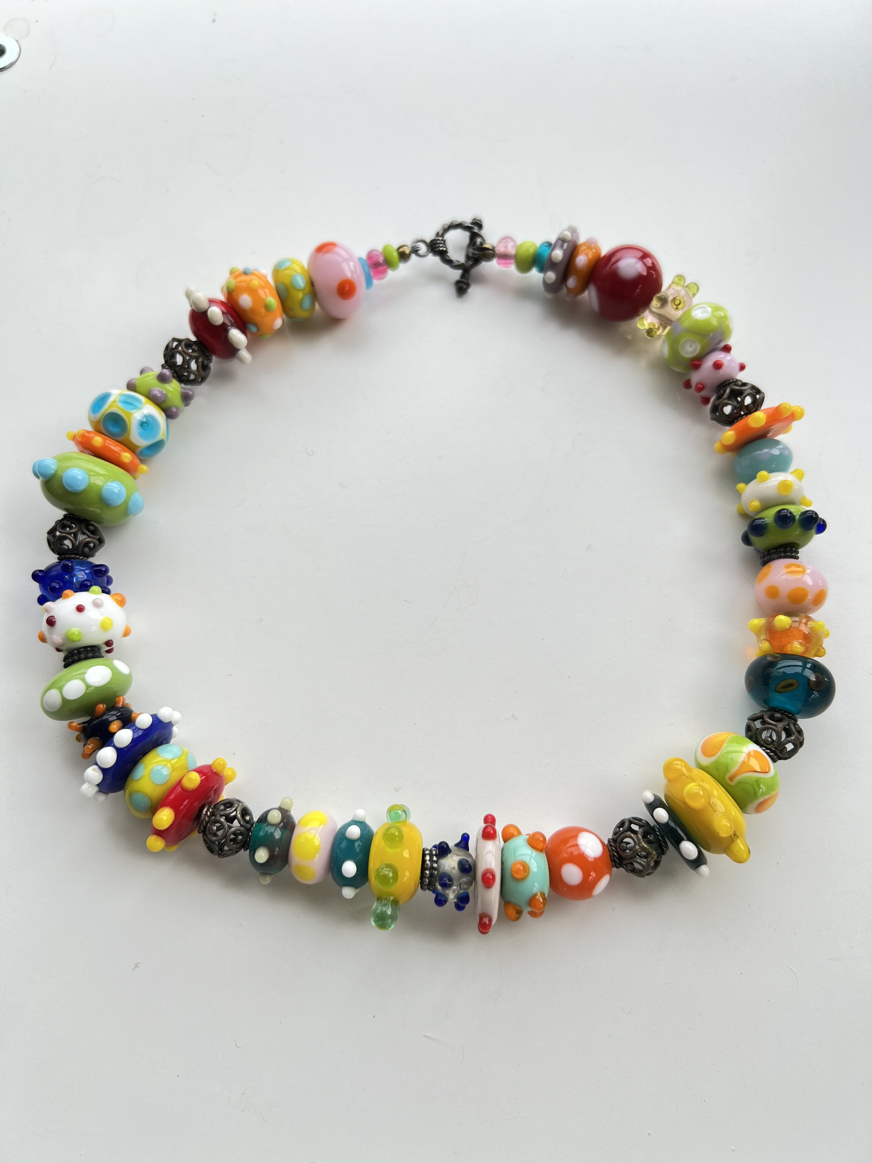 ガラスビーズのネックレス