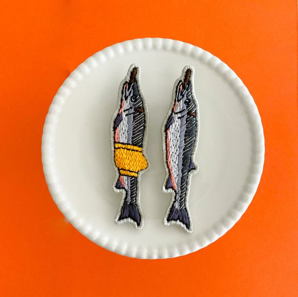 【再販】新巻鮭　刺繍ブローチ 1枚目の画像
